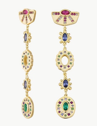 Aretes con acabado baño de oro Aretes con acabado baño de oro