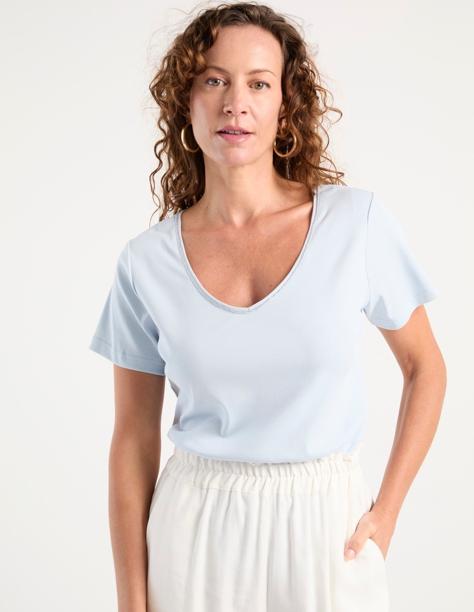 Playera manga corta cuello v mujer 6
