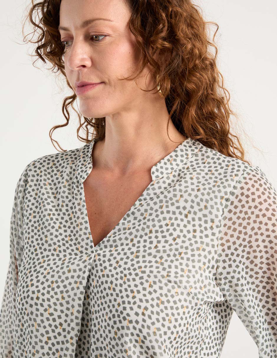 Blusa manga 3/4 cuello V para mujer 9
