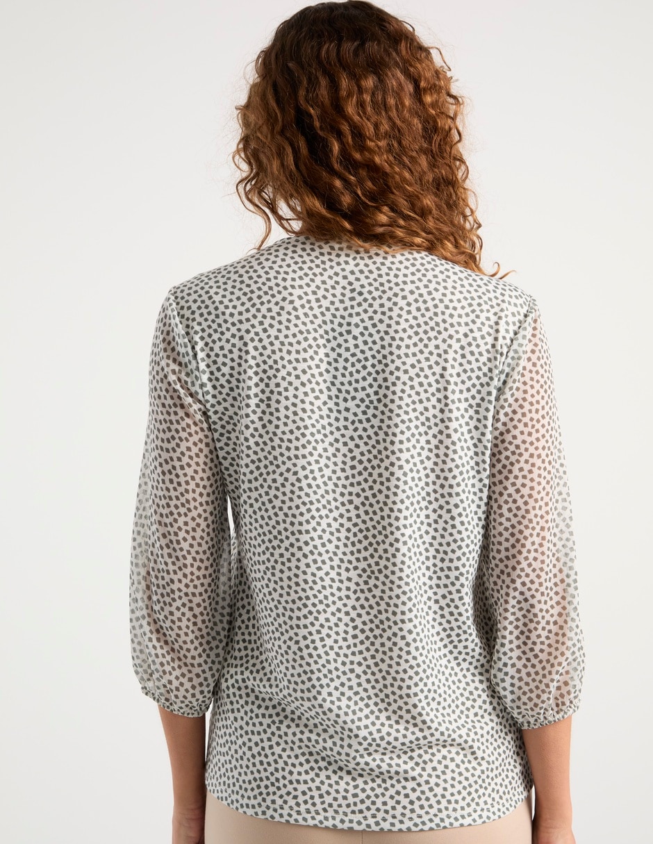 Blusa manga 3/4 cuello V para mujer 11