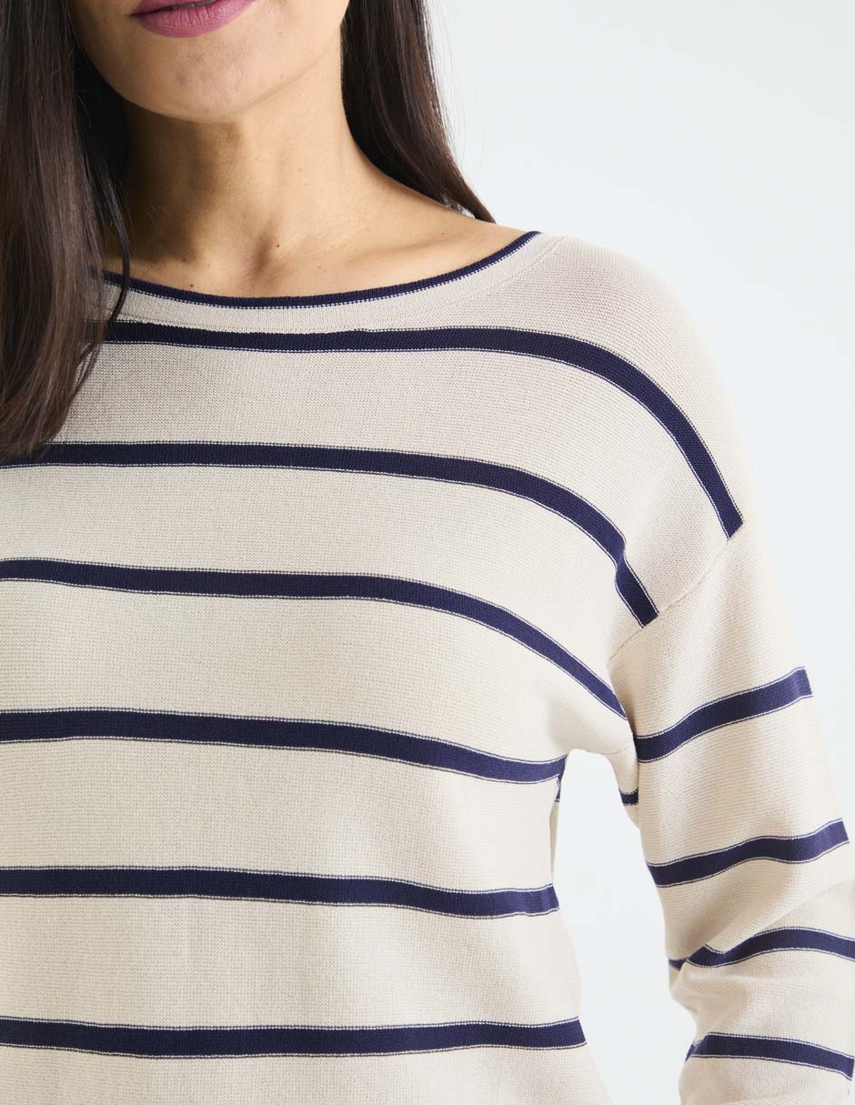 Suéter cuello redondo para mujer 10