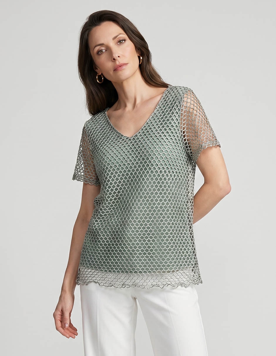 Playera manga corta cuello V para mujer