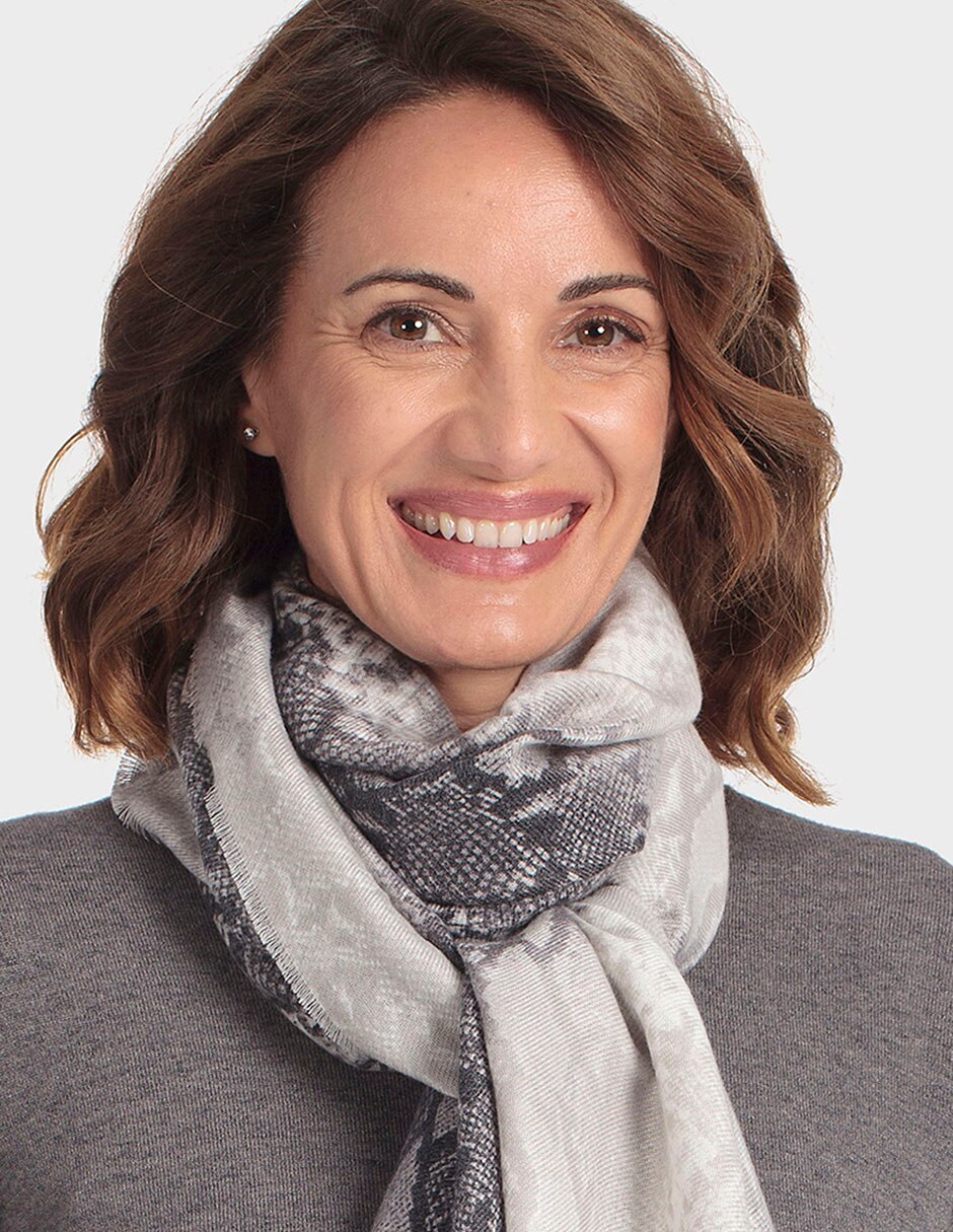 Pashmina estampado animal print para mujer 2